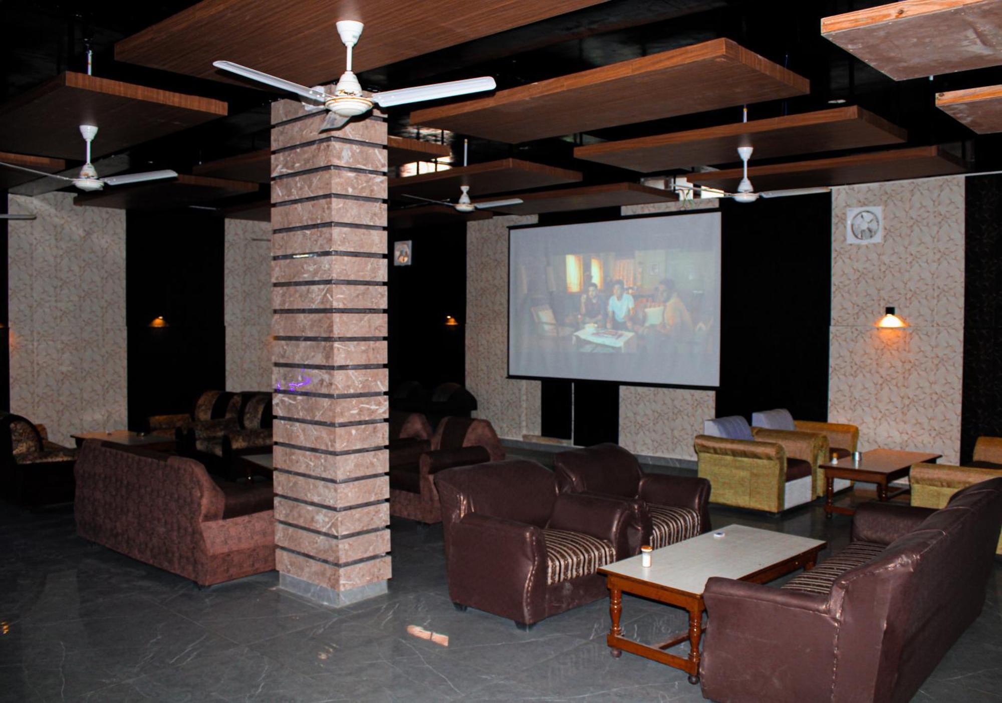 Sangam Hotel Chirawa Bagian luar foto